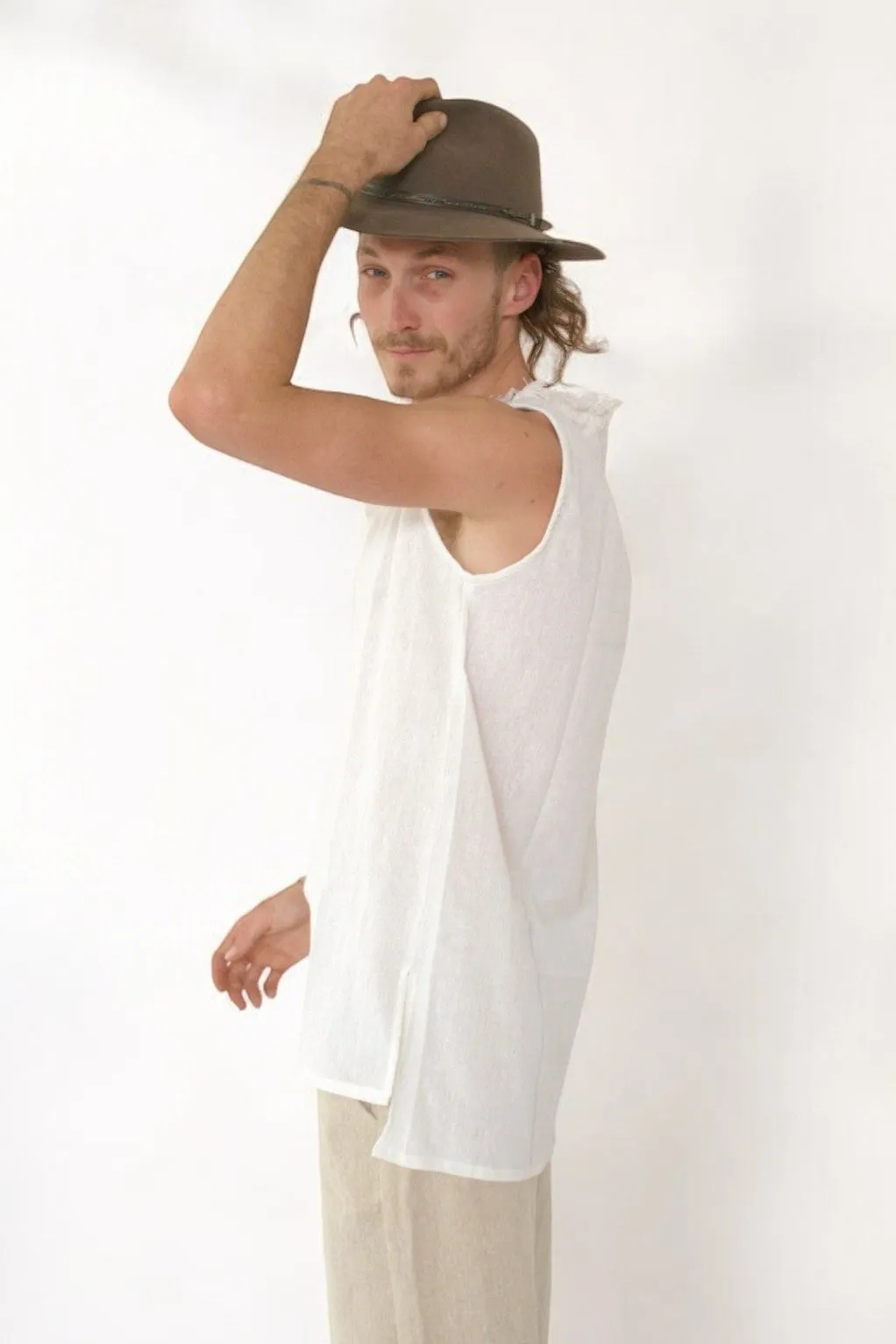 Men's Organic Cotton Sleeveless Shirt in White