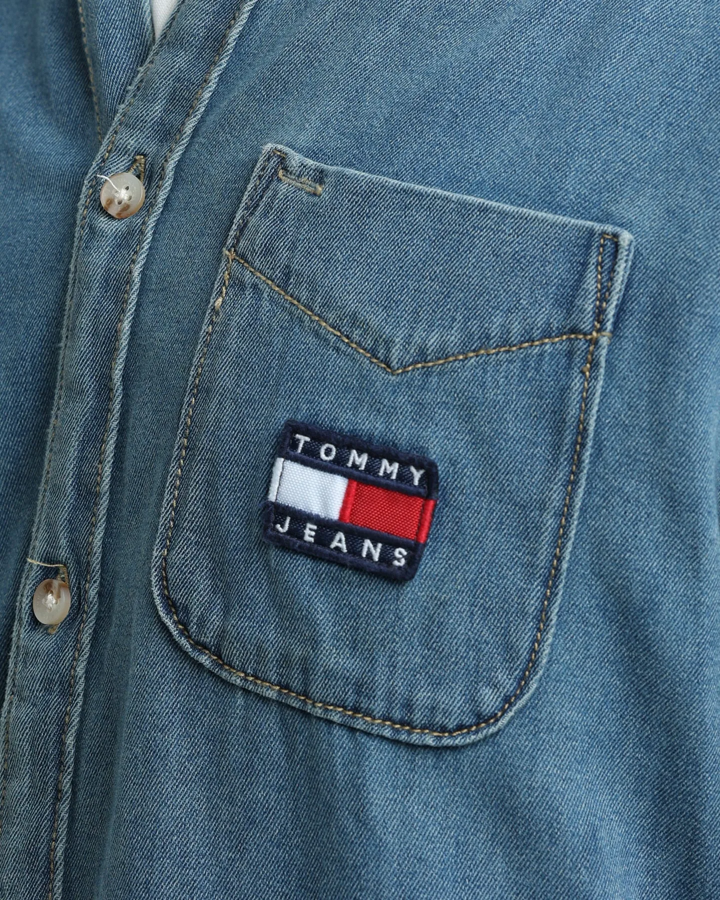 Tommy Jeans Badge Denim Shirt Mid Indigo