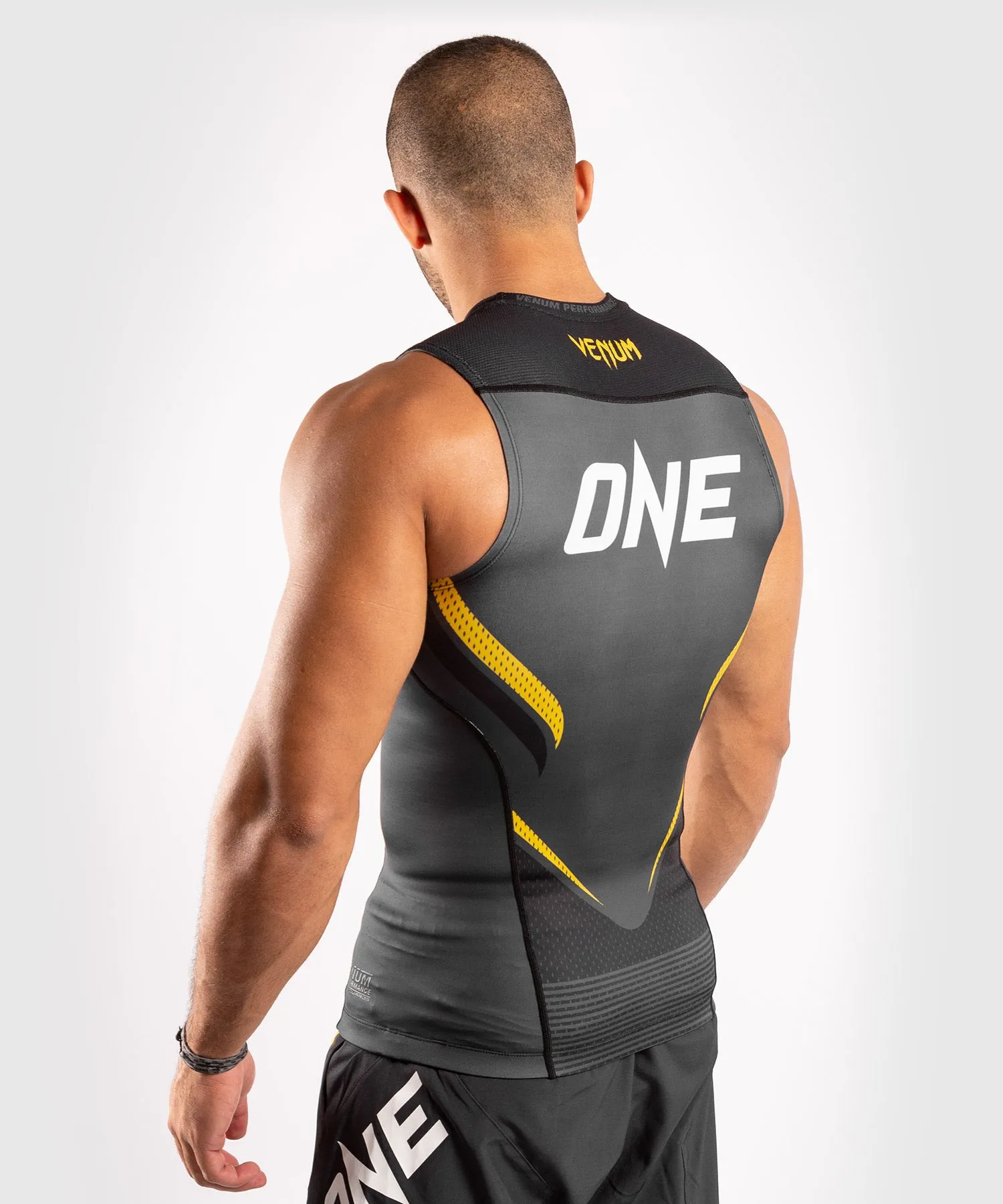 Venum ONE FC Impact Rashguard - sleeveless - Grey/Yellow